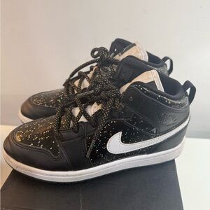 Nike Kids Black Sneakers with White and Multicolor Accents